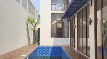 Gambar 2 Modren Minimalis Townhouse  Ampera