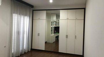 Gambar 1 Dijual Rumah Semi Furnished Shm Di Bintaro