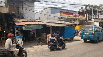 Gambar 2 Ruko Pinggir Jalan Raya di Parung, Bogor (DW)