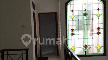 Gambar 5 Dijual Cepat Rumah Lama Masih Layak Huni

jln. Deltasari Taman Radio Dalam Gandaria Utara Kebayoran Baru Jakarta Selatan

luas Tanah : 148m²
luas Bangunan : 180m
dimensi Tanah: 7m X 20-21m
bangunan: 2 Lantai
kamar Tidur : 3+1
kamar Mandi : 3+1
hadap : Uta