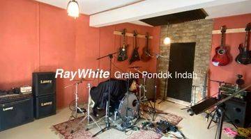 Gambar 3 Rumah 2lt punya artis pemain band