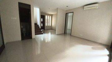 Gambar 3 Rumah dijual 2 Lantai Bagus dibintaro sektor 9