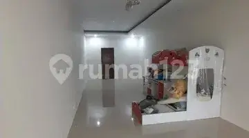 Gambar 2 Rumah 2 Lantai Cluster Rome Super Nyaman Lokasi Strategis