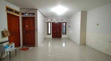 Gambar 3 Jual rumah Murah PAKUBUWONO Area, Jaksel  Semi Furnished