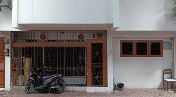 Gambar 1 Dijual Villa Jl. Komplek Candi Biara