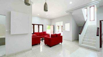 Gambar 4 Rumah 2 Lantai Sudah Renovasi Semi Furnished SHM di Jl Radar Auri, Depok