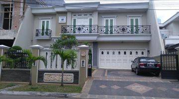 Gambar 1 Rumah 2 Lantai Bagus Semi Furnished SHM di Jalan Pulo Mas Barat Iii Jakarta Timur