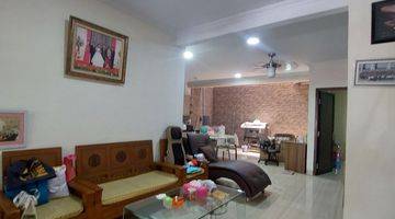 Gambar 3 Dijual full furnished rumah 2,5 lantai kamar 5 view taman 3 menit dari Mall Grandwisata Bekasi