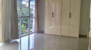 Gambar 1 Apartemen Rainbow Spring Condovillas 4BR. 