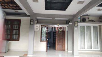 Gambar 1 Jual rumah cantik 2.5 lantai di Janur Elok Klp Gading