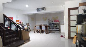 Gambar 5 Rumah Cantik 2.5 Lantai Di Janur Elok Kelapa Gading