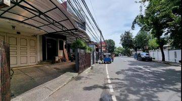 Gambar 1 Dijual rumah nyaman di Kebayoran Baru