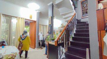 Gambar 5 Rumah 2,5 lanta Asri bonusi private pool Ciputat Tangerang