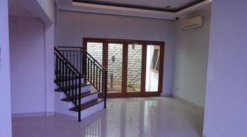 Gambar 3 Rumah Mewah Hook Furnished Siap Huni Di Tebet