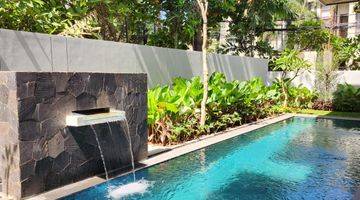 Gambar 4 Rumah 2 Lantai Tropical Modern Semi Furnished di Kemang, Jakarta Selatan