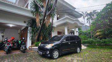 Gambar 1 Rumah 2 Lantai Bagus Semi Furnished SHM di Kemang, Jakarta Selatan