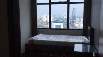 Gambar 5 Apartemen Luas 2 Br Semi Furnish Siap Huni View Keren di Veranda