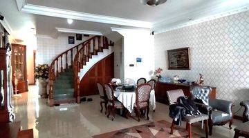 Gambar 4 Good Deal! Rumah Siap Huni Di Menteng Row Jalan Lebar 