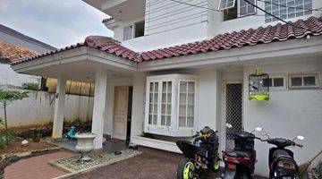 Gambar 1 Rumah 2 Lantai Butuh Renovasi Di Jalan Mendawai Kebayoran Baru Tanah Ngantong