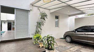 Gambar 4 Rumah 2 Lantai Minimalis Semi Furnished, Ada Pool Prime Area