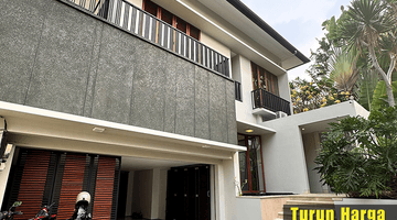 Gambar 2 Turun Harga Rumah 2 Lantai Modern Tropical Dalam Komplek Elite