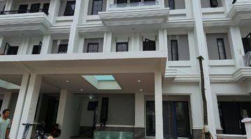 Gambar 1 Rumah Sutera Winona Alam Sutera