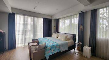 Gambar 1 Dijual Cepat, Turun Harga Rainbow Spring Condovilla 4BR