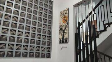 Gambar 4 Rumah TOWNHOUSE BAGUS 3 lt  FURNISH Jatimakmur  PONDOK GEDE