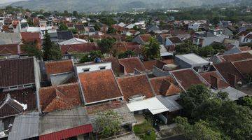 Gambar 3 Rumah Siap Huni 1,5 Lantai, Shm, Semi Furnish, View Gunung