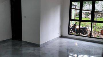 Gambar 2 Rumah Baru Hook 2 Lantai Di Puri Bintaro Town House Sektor 9.