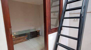 Gambar 2 Rumah 2 Lantai Semi Furnished SHM Bona Indah