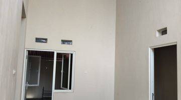 Gambar 5 Jual Rumah Pojok 1 Lantai Puri Surya Jaya Valencia Spring Sidoarjo...