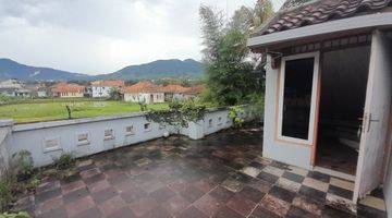 Gambar 3 Dijual Villa 2 Lantai SHM Semi Furnished di Kota Bunga