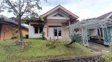 Gambar 1 Dijual Villa 2 Lantai SHM Semi Furnished di Kota Bunga