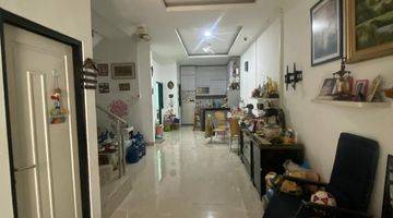 Gambar 3 Rumah di jual cluster dekat gerbang utama. As