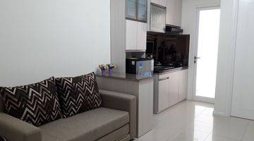 Gambar 4 Apartemen Parahyangan Residences 2 Kamar Tidur Furnished View Pool Bagus