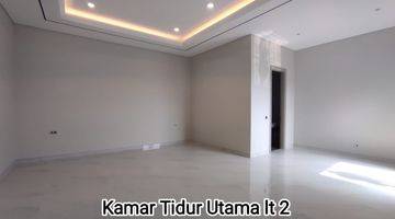 Gambar 5 Rumah Modern Gres Minimalis, Pakuwon Indah 2 Lt