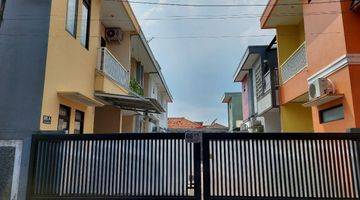 Gambar 3 Disewakan Rumah 2 Lt Dlm Cluster Full Furnished Condet