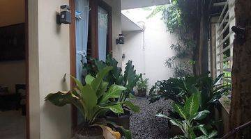 Gambar 1 Rumah Terawat Jln Senam Antapani 