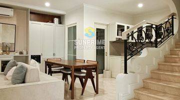 Gambar 2 RUMAH Lux Split Level ,Private Cluster di Camden House , Jakarta Barat . Furnished 