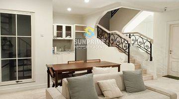 Gambar 5 RUMAH Lux Split Level ,Private Cluster di Camden House , Jakarta Barat . Furnished 