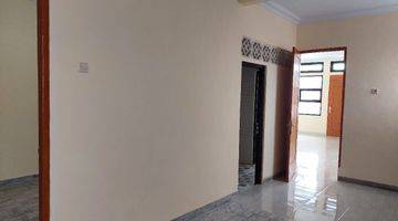 Gambar 4 Rumah 2 Lantai Baru Unfurnished SHM di Taman Harapan Baru , Bekasi b1019 