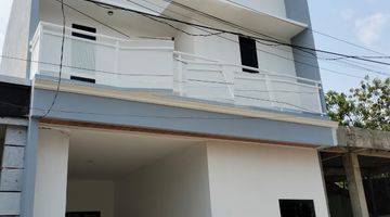 Gambar 1 Rumah 2 Lantai Bagus Unfurnished SHM di Harapan Indah, Bekasi b0964 