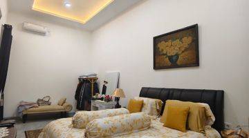 Gambar 2 Rumah 2 Lantai Bagus Semi Furnished SHM di Cinere Estate, Depok