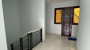 Gambar 3 Rumah Mewah di Jatipadang Pejaten Barat, Shm, Private Pool