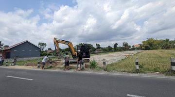 Gambar 4 15 Menit Tugu Jogja, Dekat Exit Tol Godean Gamping