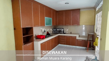 Gambar 1 Rumah Pinggir Jalan Muara Karang, Jakarta Utara