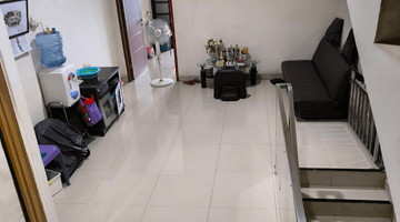 Gambar 5 Rumah 3 Lantai Siap Huni Semi Furnished di Poris Garden