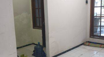 Gambar 4 Dijual Rumah Lokasi Perum. Puri Lidah Kulon Indah Surabaya Dekat Dg Unesa