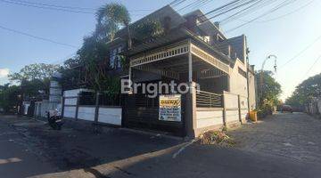 Gambar 1 Rumah tinggal 2 lantai posisi Hook/Pojok lokasi strategis row jalan lebar non furnished diarea Denpasar barat